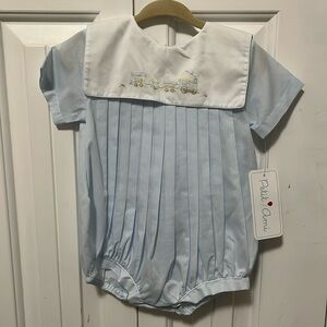 Embroidered train bubble with hat 9m